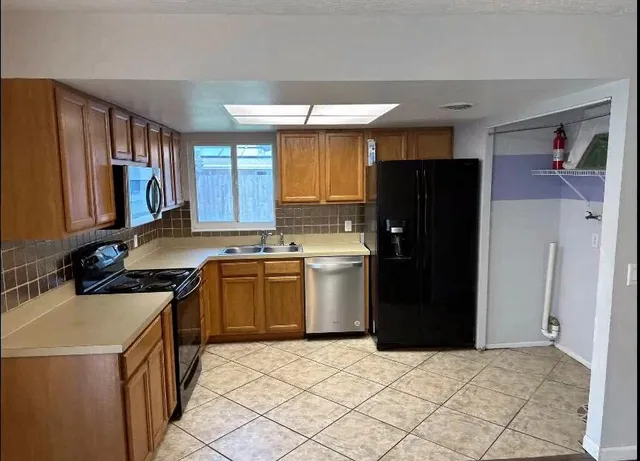 $1,850 | 2100 Cheryl Court, Melbourne, FL 32935