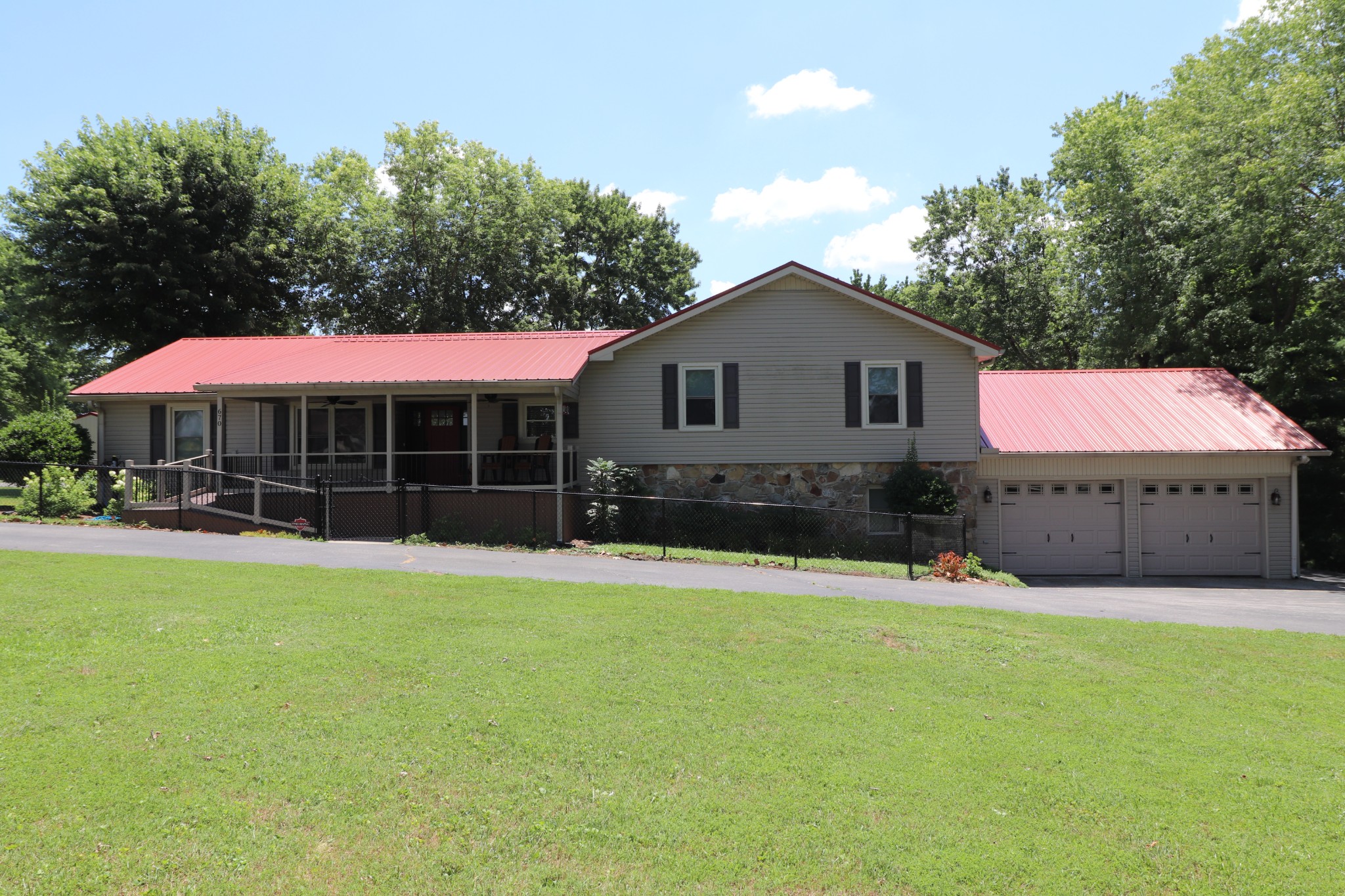 670 Galen Road Lafayette, TN 37083 - Photo 2 of 68 Gallery Image 2