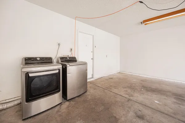 $1,595 | 7314 North 43rd Avenue, Glendale, AZ 85301