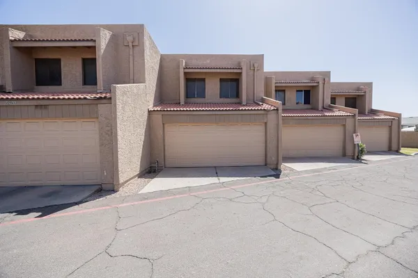 $1,595 | 7314 North 43rd Avenue, Glendale, AZ 85301