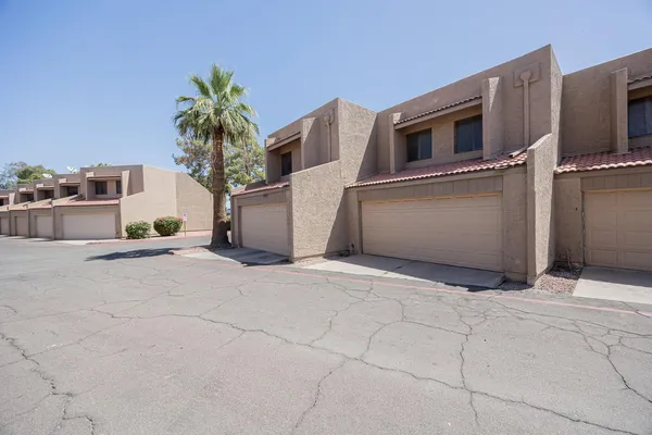 $1,595 | 7314 North 43rd Avenue, Glendale, AZ 85301