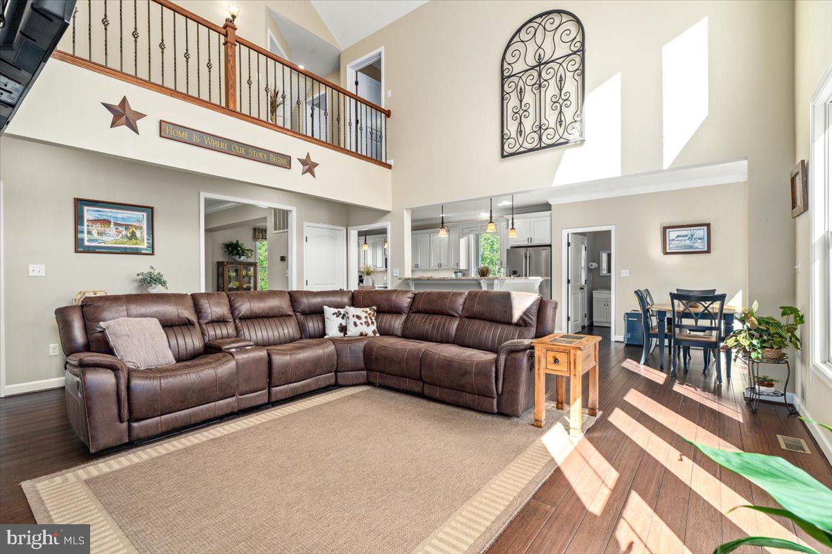 2802 Ward Kline Road Myersville, MD 21773 - Photo 22 of 85 Great living room!