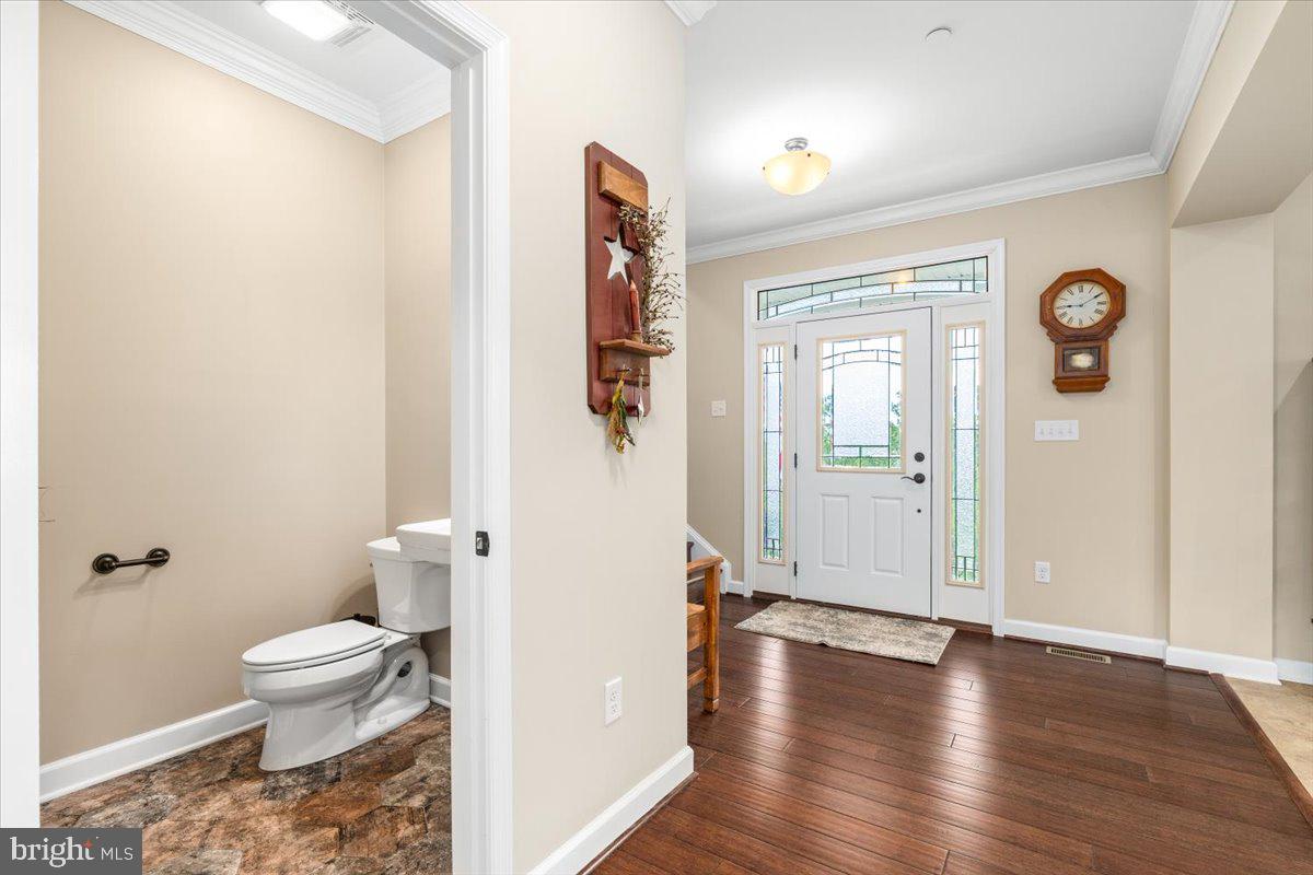 2802 Ward Kline Road Myersville, MD 21773 - Photo 24 of 85 Main level half bath