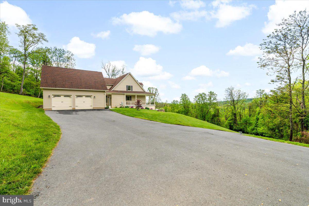 2802 Ward Kline Road Myersville, MD 21773 - Photo 65 of 85 Plenty of parking