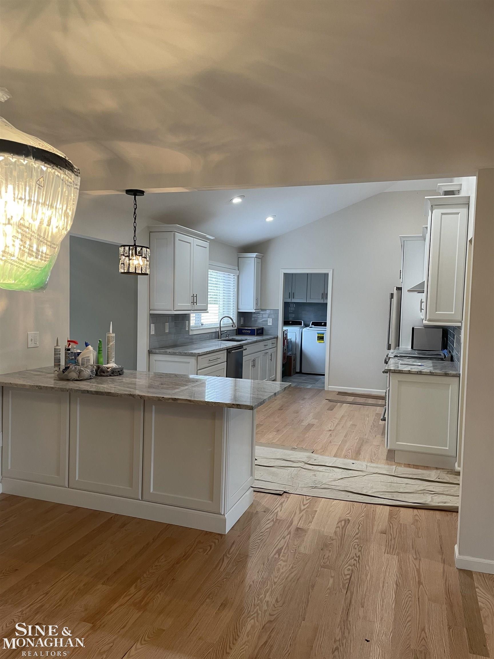 535 Hampton Road Grosse Pointe Woods, MI 48236 - Photo 4 of 13