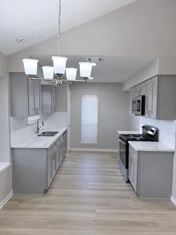 $2,350 | 1315 Tiny Tree Drive, Missouri City, TX 77489