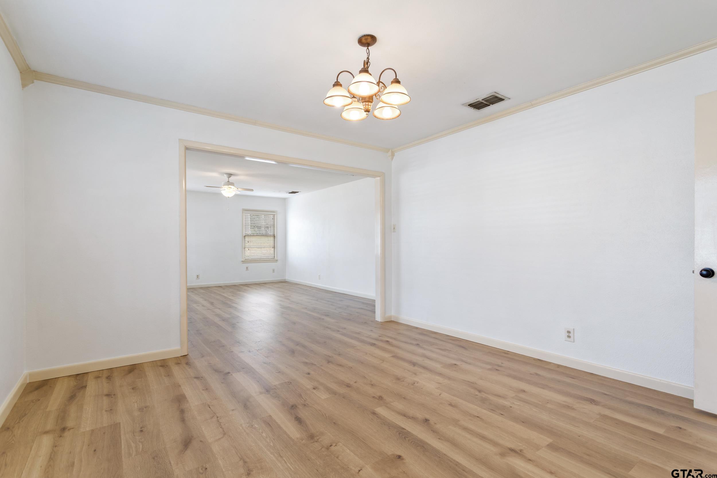 921 East Barbara Street Tyler, TX 75701 - Photo 20 of 33