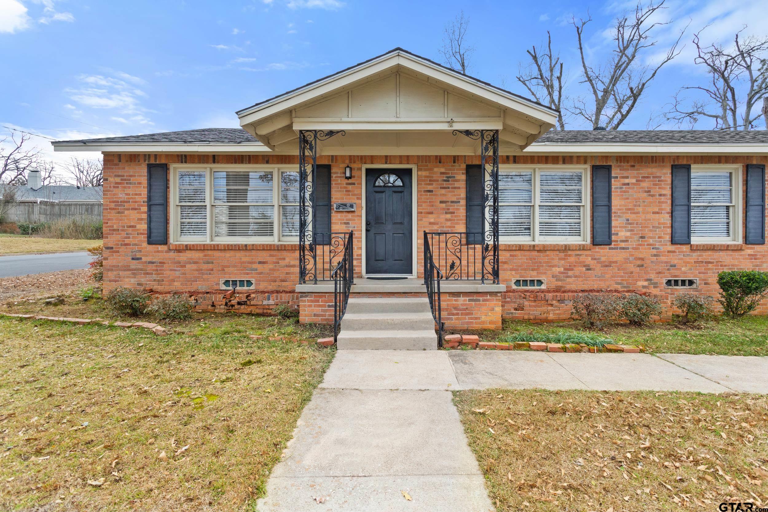 921 East Barbara Street Tyler, TX 75701 - Photo 3 of 33