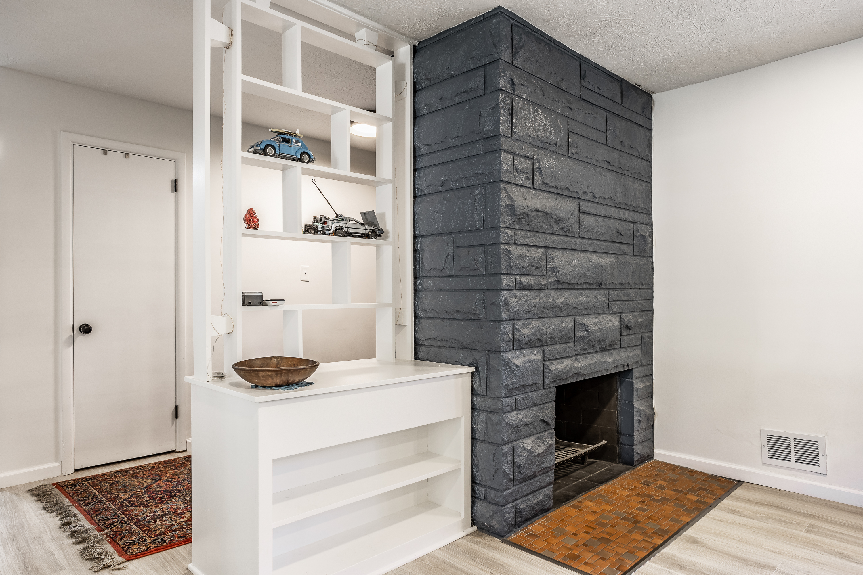 5122 Dickson Road Indianapolis, IN 46226 - Photo 12 of 45 Gallery Image 12