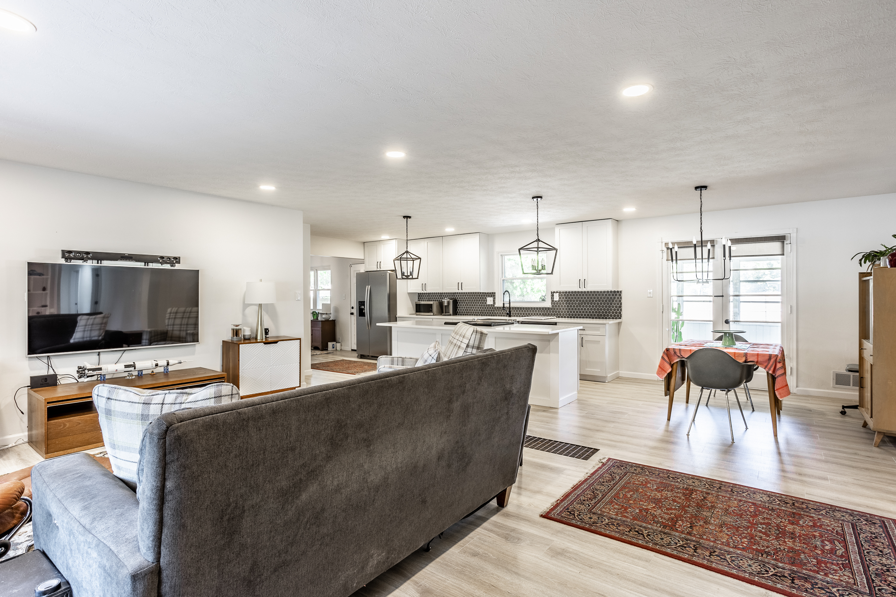 5122 Dickson Road Indianapolis, IN 46226 - Photo 8 of 45 Gallery Image 8