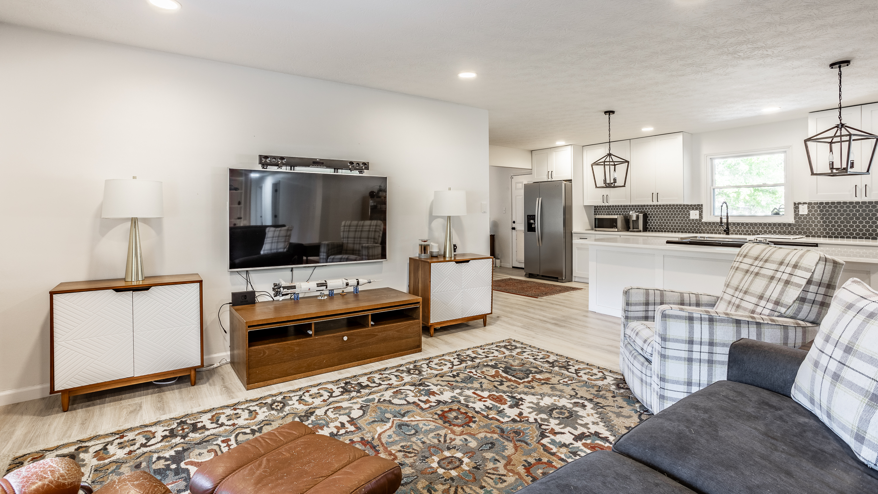 5122 Dickson Road Indianapolis, IN 46226 - Photo 9 of 45 Gallery Image 9