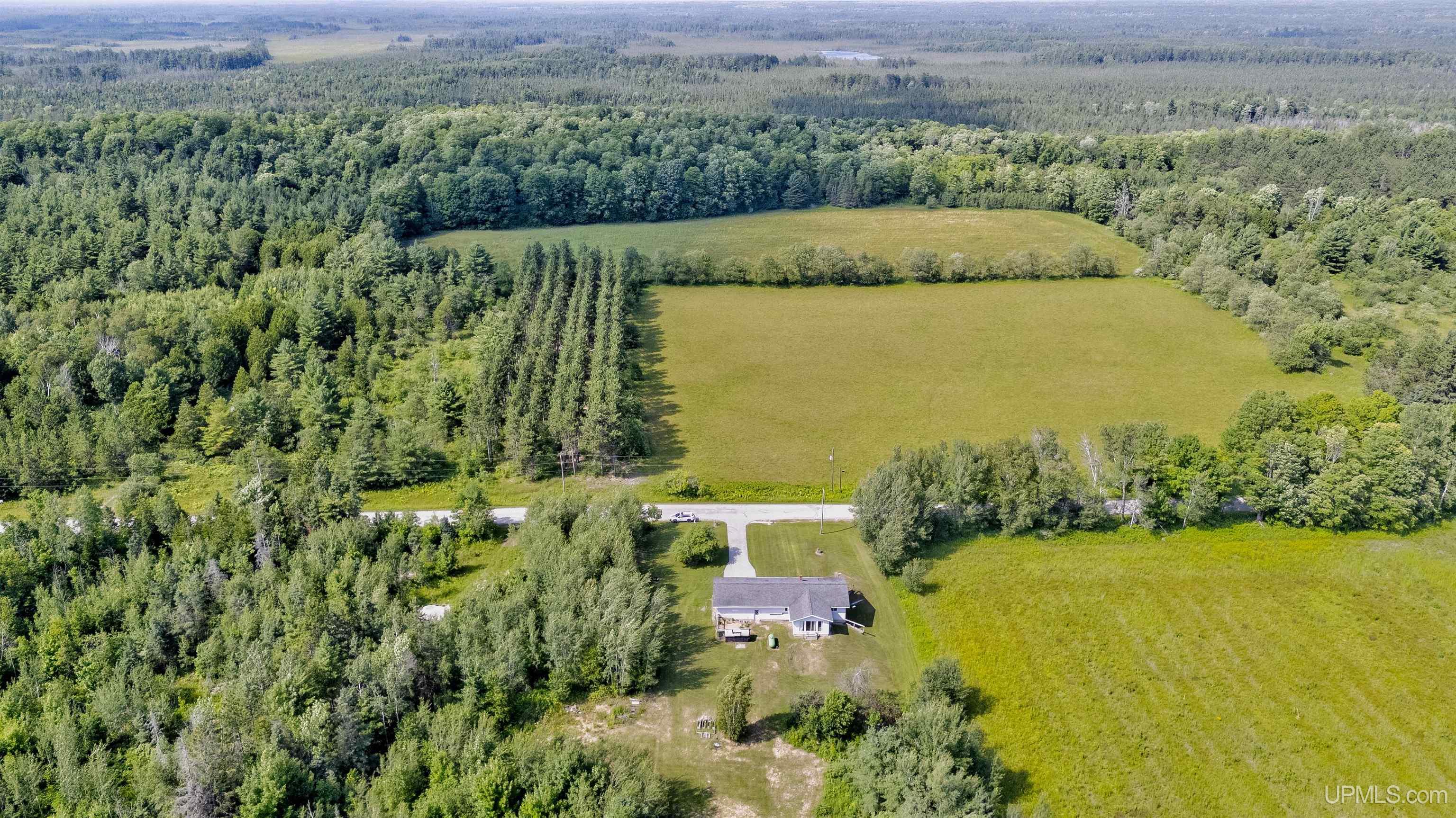 8071 Freeman Road Manistique, MI 49854 - Photo 2 of 43 Gallery Image 2