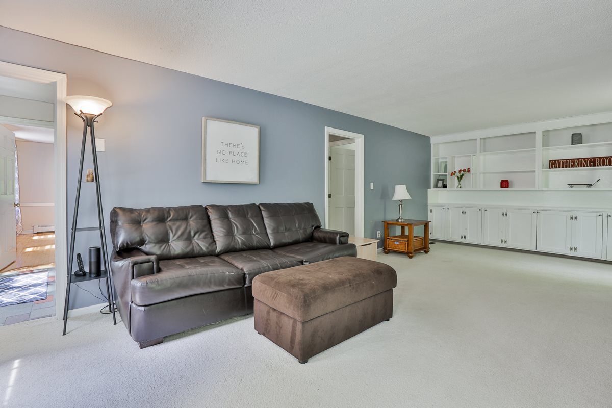 14 Alpine Road Windham, NH 03087 - Photo 13 of 35