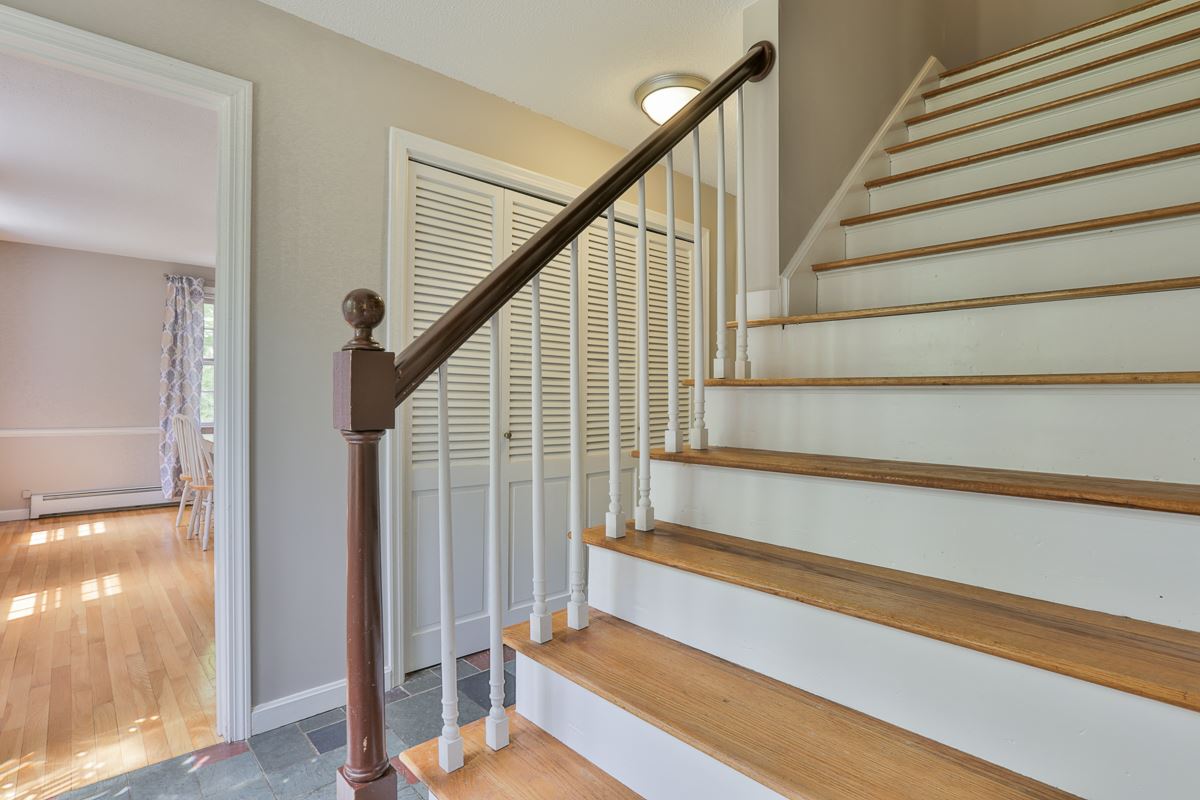14 Alpine Road Windham, NH 03087 - Photo 21 of 35