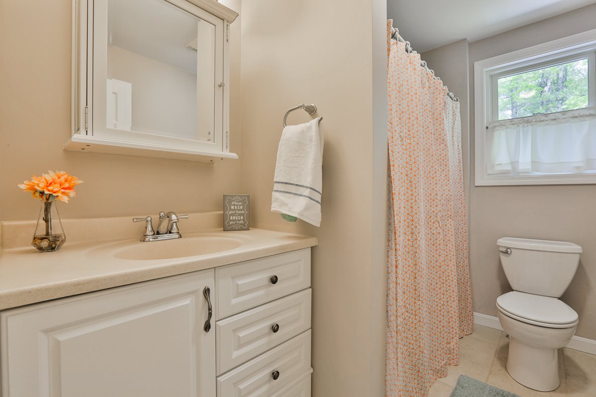 14 Alpine Road Windham, NH 03087 - Photo 29 of 35