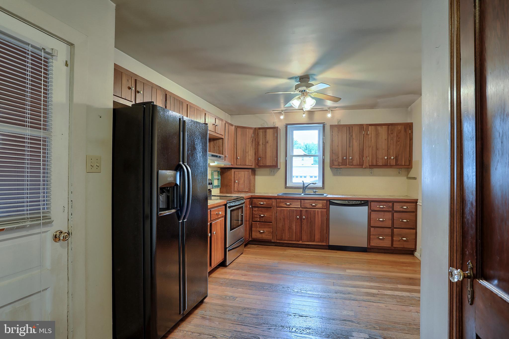 114 Anthracite Road Lebanon, PA 17042 - Photo 11 of 30 Kitchen with lots of cabinetry and counter space