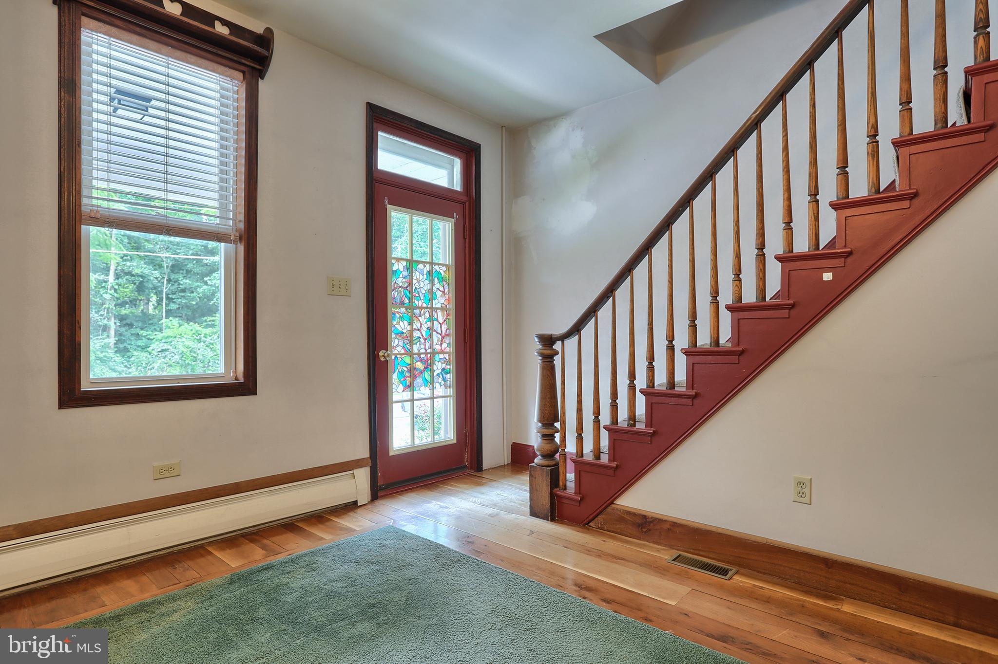 114 Anthracite Road Lebanon, PA 17042 - Photo 5 of 30 Front Entrance, open stairway