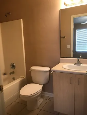 $1,595 | 3100 Dian Road, Unit 307, Tallahassee, FL 32304