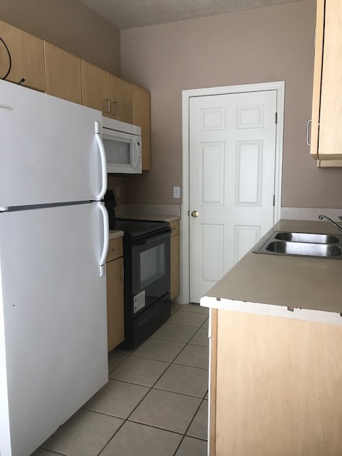 3100 Dian Road, Unit 307 Tallahassee, FL 32304 - Photo 3 of 13