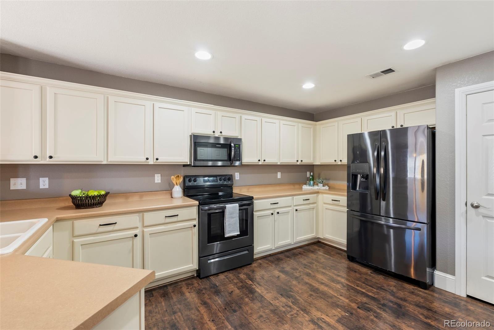 5792 Raleigh Circle Castle Rock, CO 80104 - Photo 9 of 33