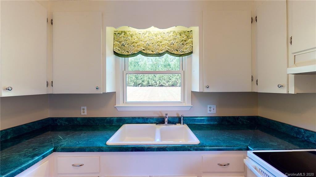 677 Thompson Road Rutherfordton, NC 28139 - Photo 8 of 23