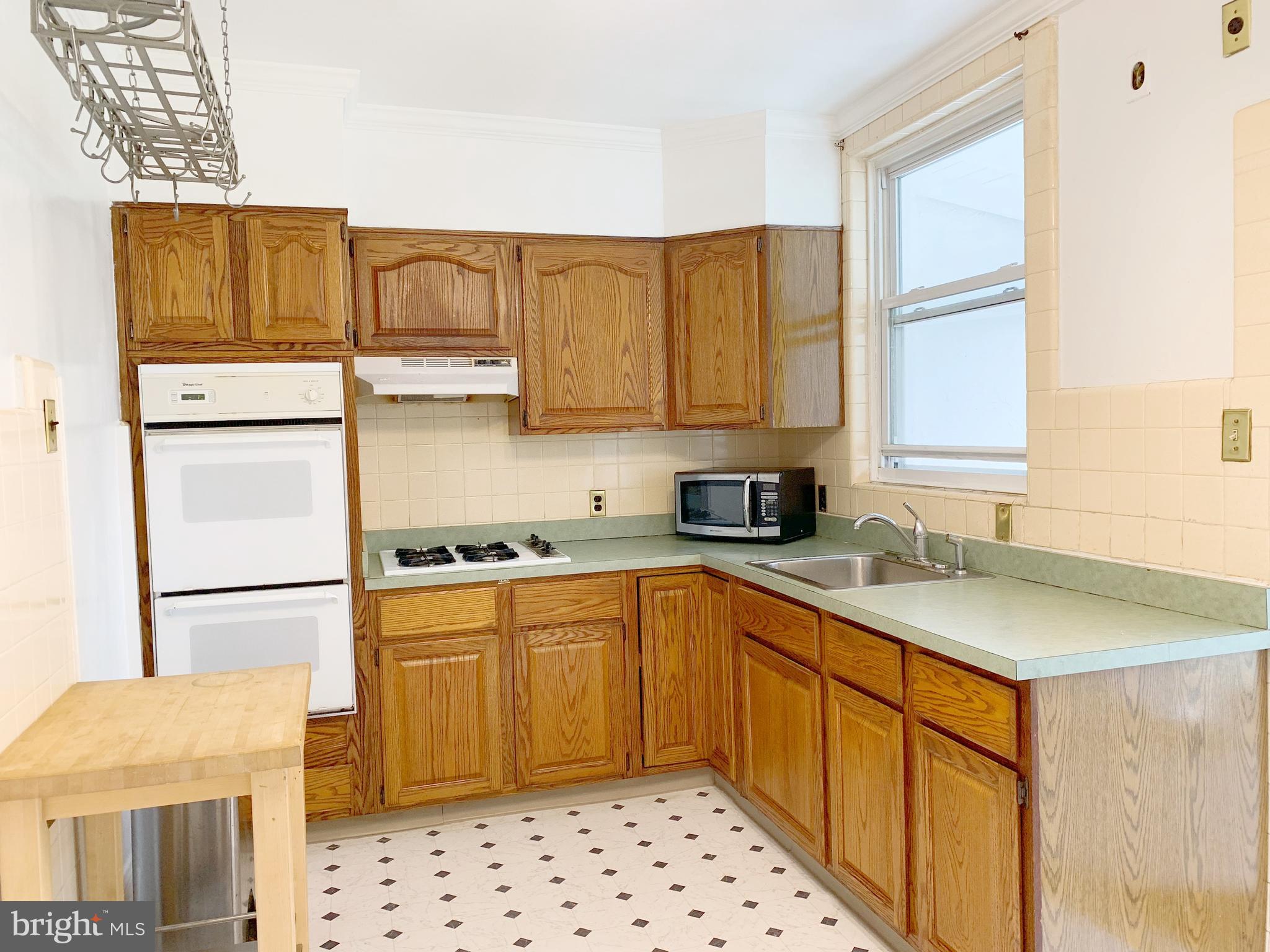 208 Ripka Street Philadelphia, PA 19127 - Photo 9 of 40