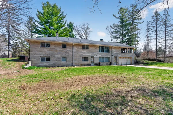 $315,000 | 3928 Stonewall Road, Jackson, MI 49203