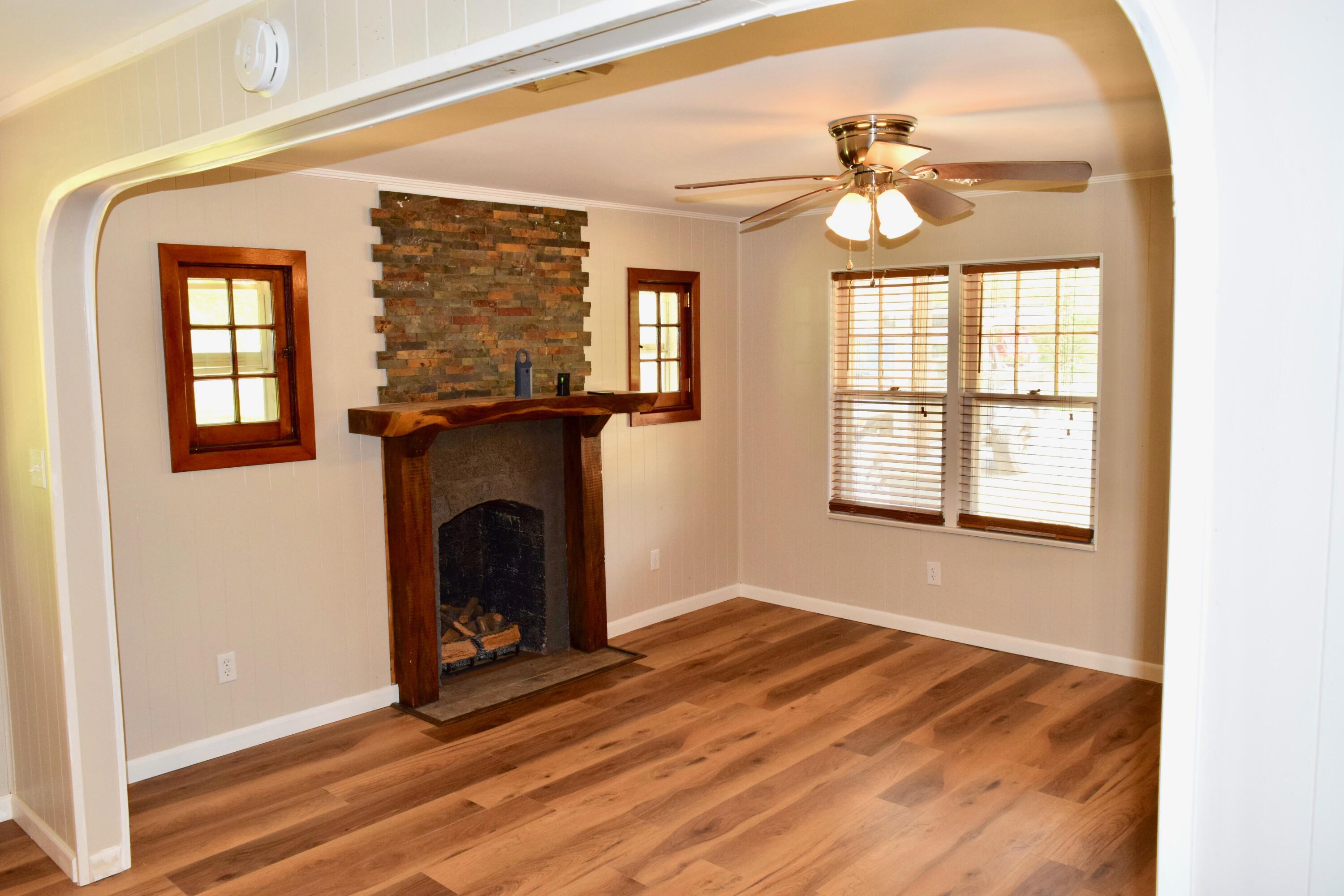 320 Maple Street Soddy Daisy, TN 37379 - Photo 12 of 31 DSC_0916