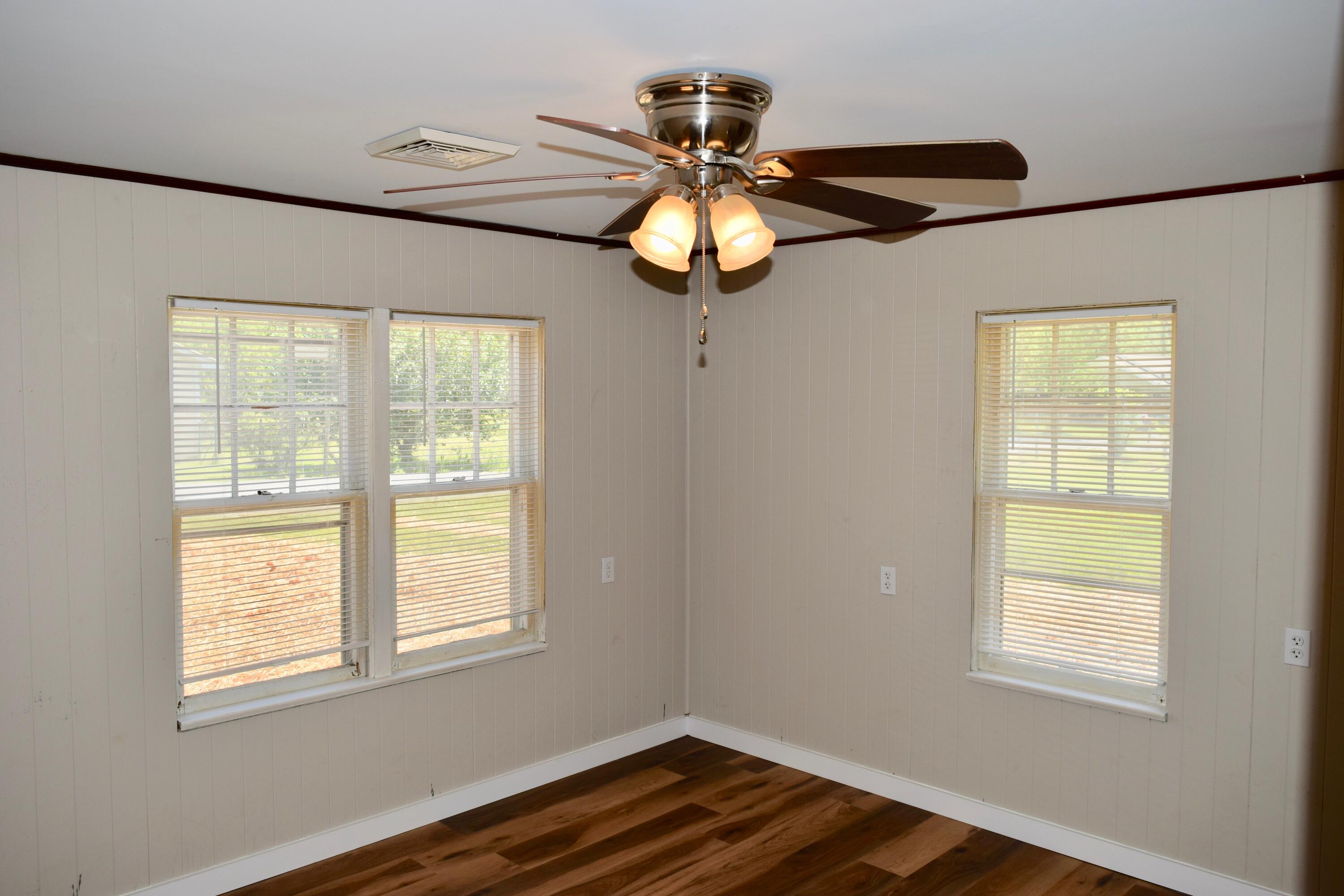 320 Maple Street Soddy Daisy, TN 37379 - Photo 16 of 31 DSC_0928 2
