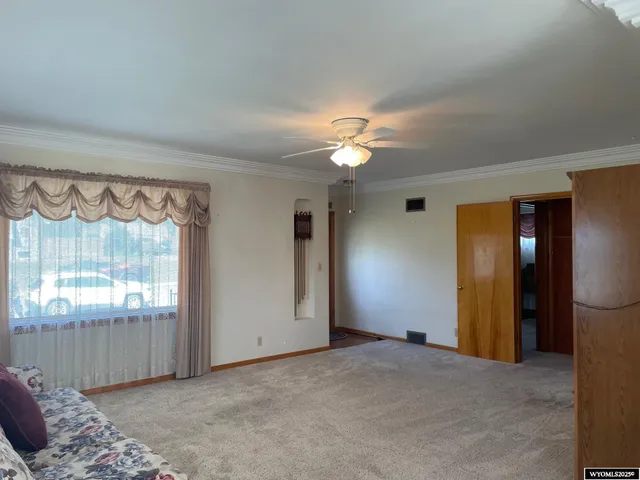$249,900 | 903 12th Street, Rawlins, WY 82301