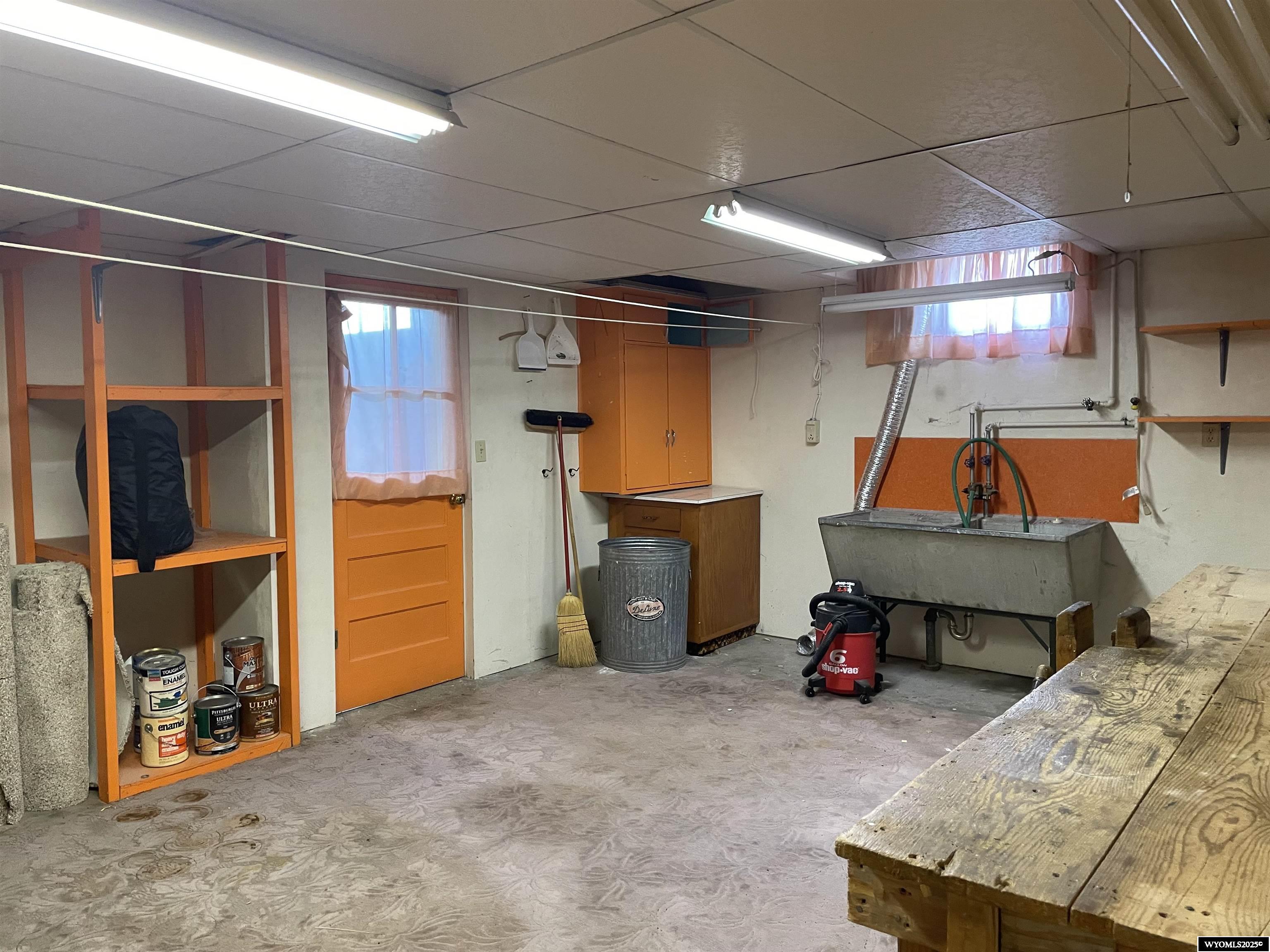 903 12th Street Rawlins, WY 82301 - Photo 10 of 14