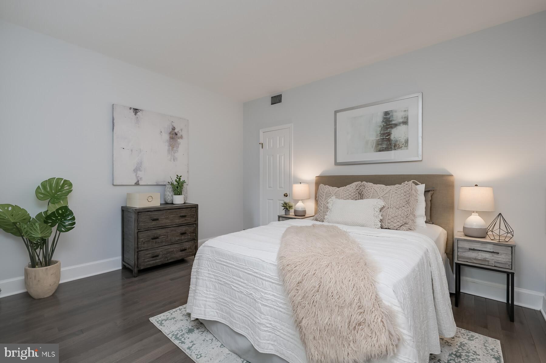 1733 20th Street Northwest, Unit 301 Washington, DC 20009 - Photo 12 of 20