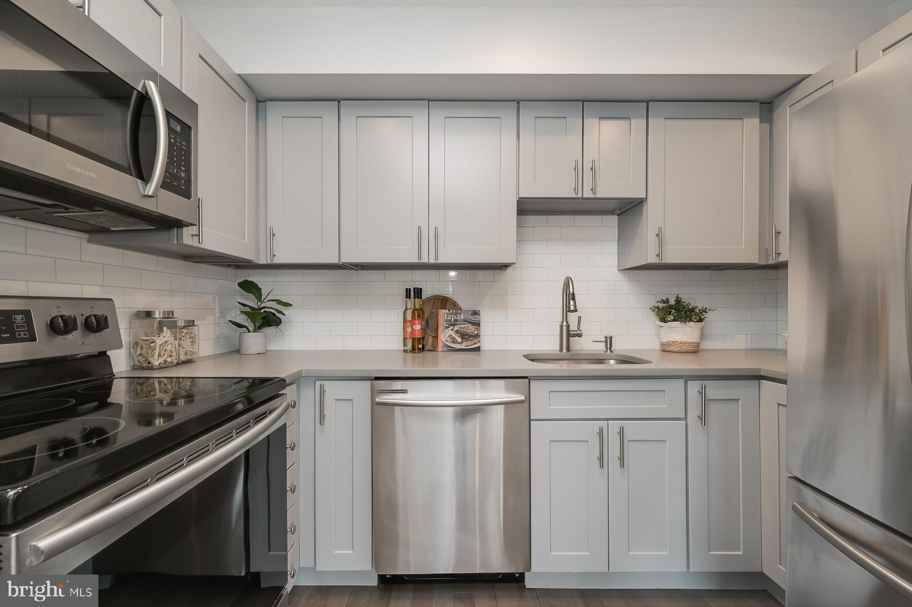 1733 20th Street Northwest, Unit 301 Washington, DC 20009 - Photo 7 of 20