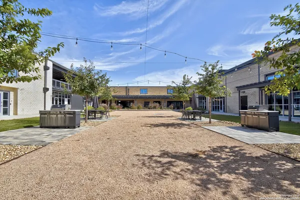 $3,490 | 215 Coca-Cola Place, Unit 302, San Antonio, TX 78220