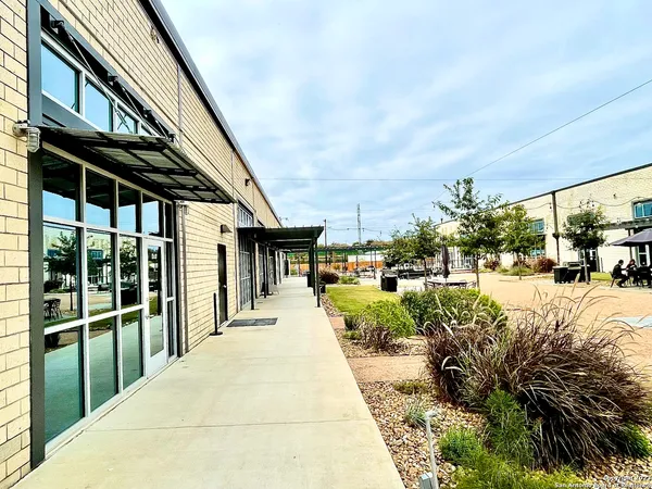 $3,490 | 215 Coca-Cola Place, Unit 302, San Antonio, TX 78220