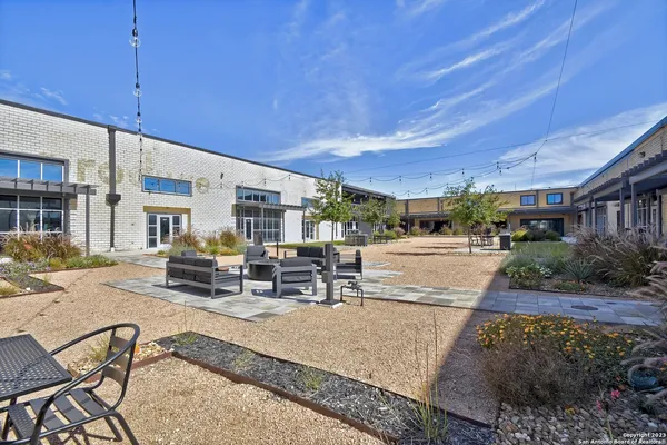 $3,490 | 215 Coca-Cola Place, Unit 302, San Antonio, TX 78220