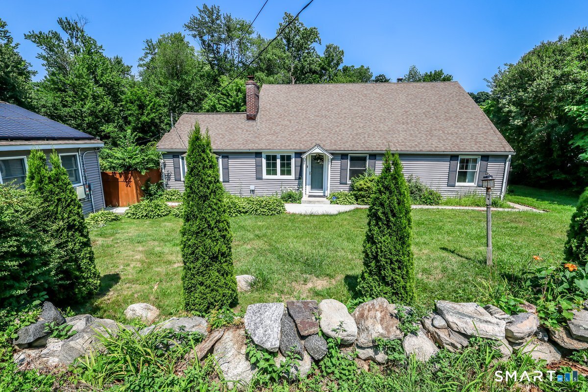 207 Stadley Rough Road Danbury, CT 06811 - Photo 3 of 37