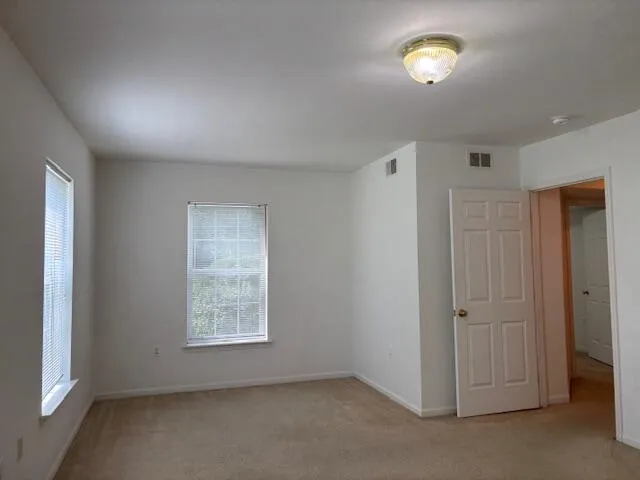 $1,900 | 2776 South Knightsbridge Circle, Ann Arbor, MI 48105