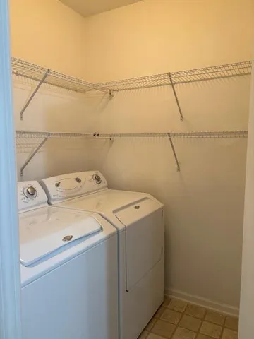 $1,900 | 2776 South Knightsbridge Circle, Ann Arbor, MI 48105