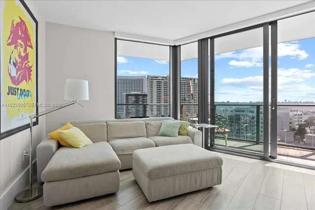 $5,450 | 501 Northeast 31st Street, Unit 1201, Miami, FL 33137