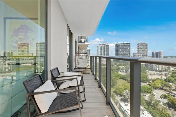 $5,450 | 501 Northeast 31st Street, Unit 1201, Miami, FL 33137
