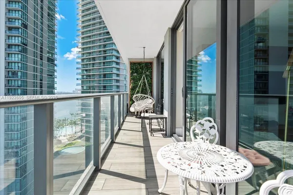 $5,450 | 501 Northeast 31st Street, Unit 1201, Miami, FL 33137
