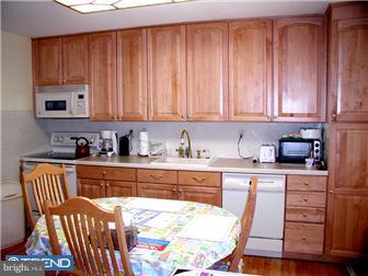 756 Holland Road Holland, PA 18966 - Photo 4 of 10 Kitchen