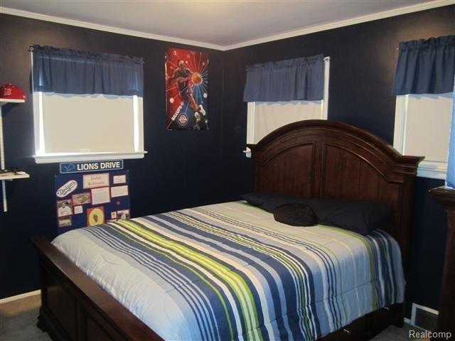 36976 Greenbush Road Wayne, MI 48184 - Photo 12 of 19 023.JPG
