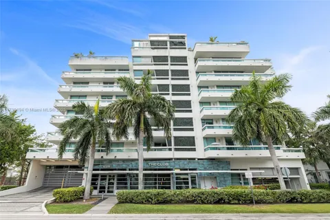 $690,000 | 1025 92nd Street, Unit 402, Bay Harbor Islands, FL 33154