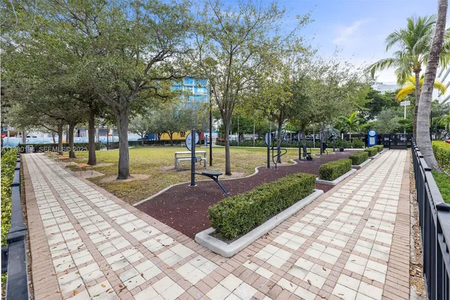 $690,000 | 1025 92nd Street, Unit 402, Bay Harbor Islands, FL 33154