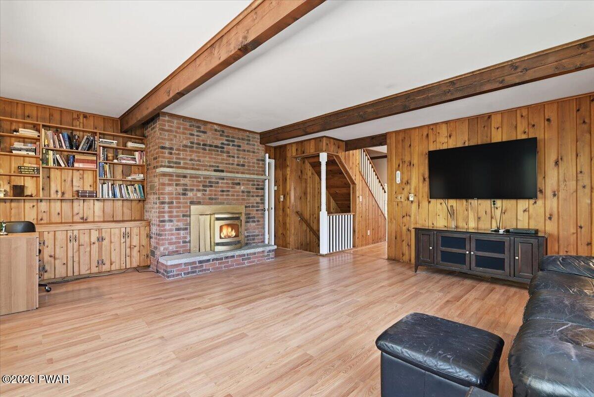 6 Ridge View Road Hawley, PA 18428 - Photo 10 of 96 Living Room