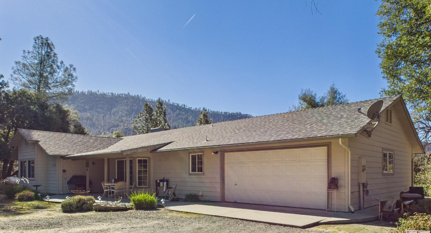 37550 Mountain Lakes Road Oakhurst, CA 93644 - Photo 1 of 63