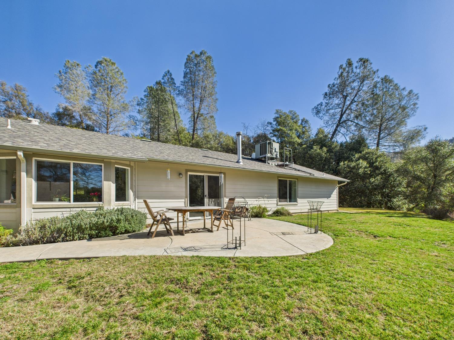 37550 Mountain Lakes Road Oakhurst, CA 93644 - Photo 2 of 63