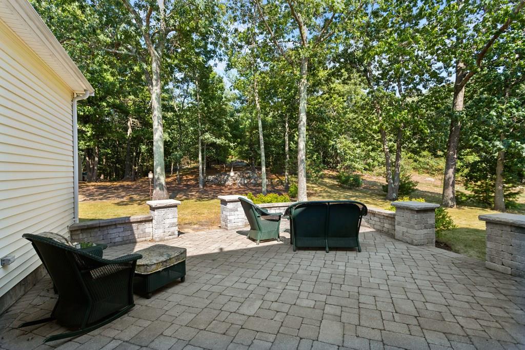641 Old Farm Road Franklin, MA 02038 - Photo 32 of 36 Gallery Image 32